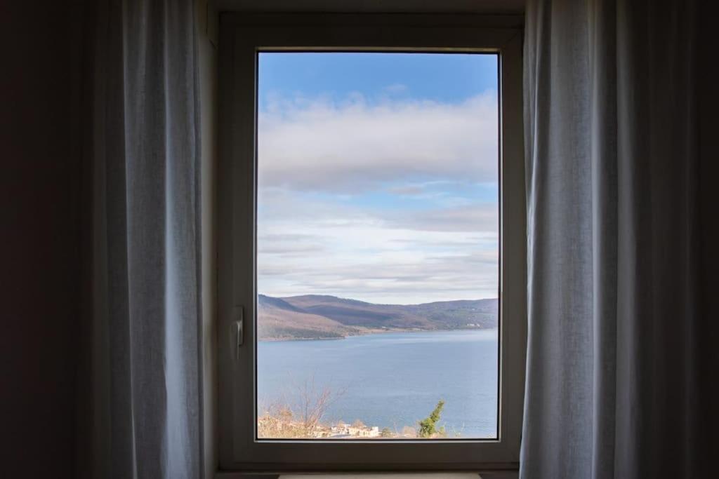 La Terrazza Nel Borgo Apartment Bracciano  Exterior foto